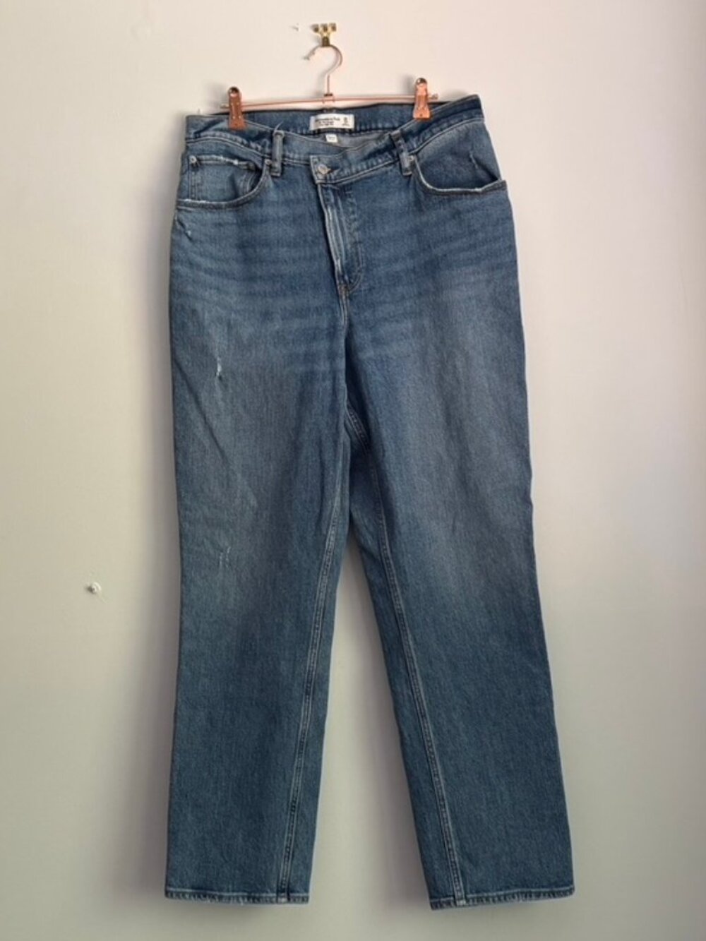 Abercrombie Ultra High-Rise 90s Straight Jeans